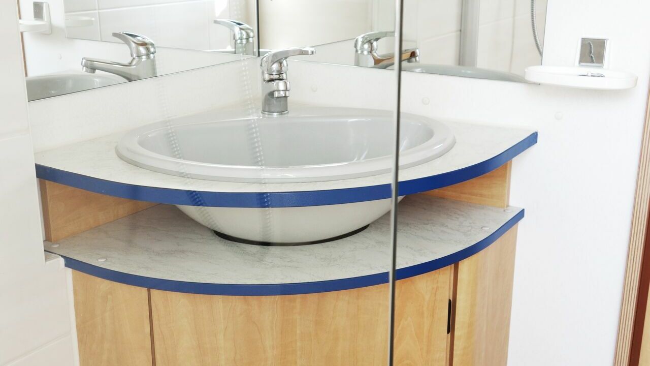 Mobilwohnheim Dusche und WC