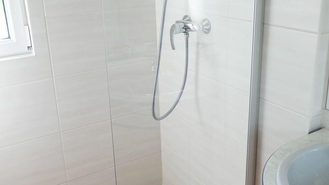 Mobilwohnheim Dusche und WC